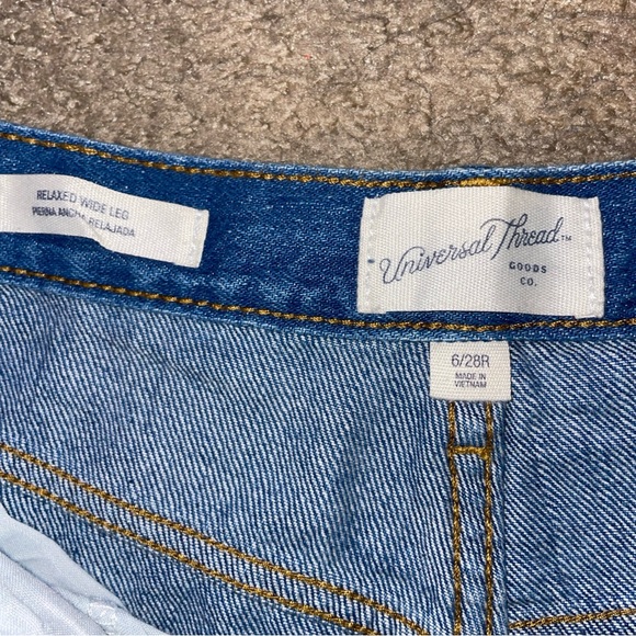 Universal Thread Blue Flare & Wide Leg Jeans - Picture 4 of 5